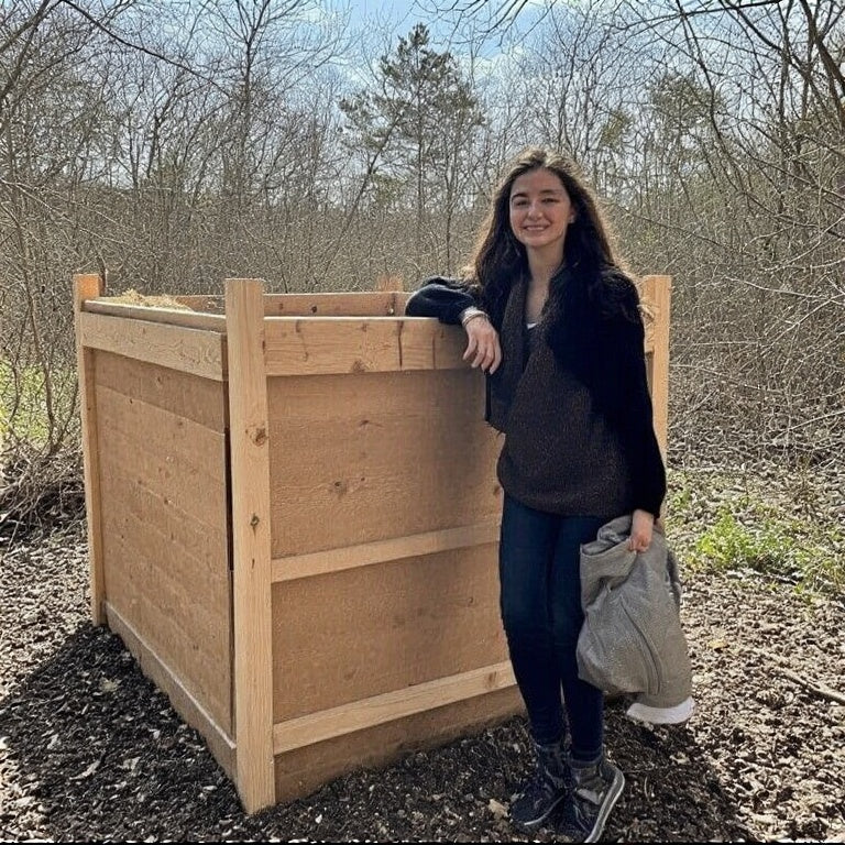 How to Build a Compost Bin That Won’t Smell